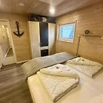 Hausboot Annis Mehrblick