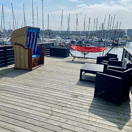 Hausboot Annis Mehrblick * Fehmarn