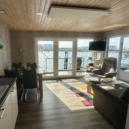 Botel Hausboot Annis Mehrblick *