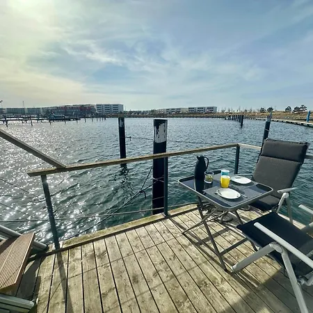 Hausboot Annis Mehrblick フェーマルン